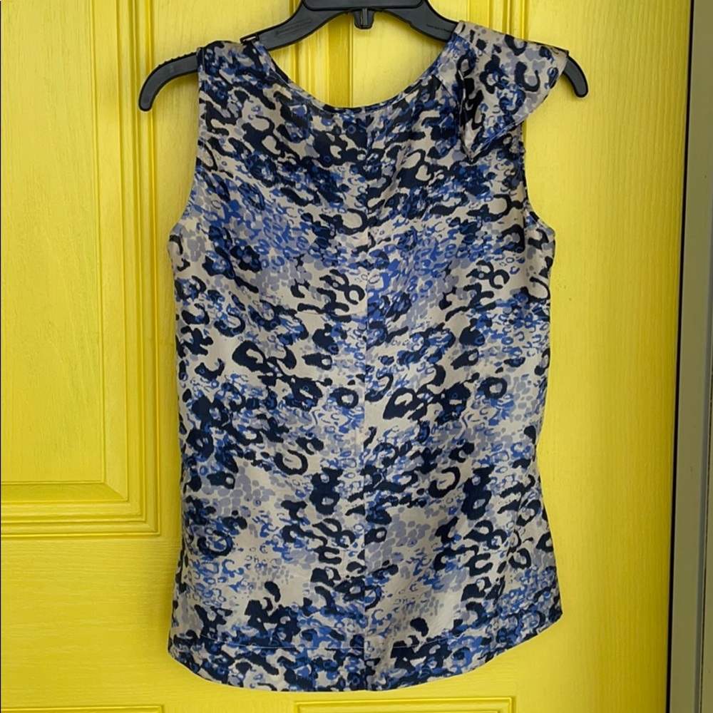 📏 CAbi 628 Blue Leopard Top XS - Picture 5 of 7